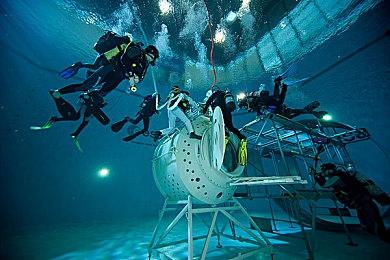 重生工作室招募“全新的单人游戏”职位